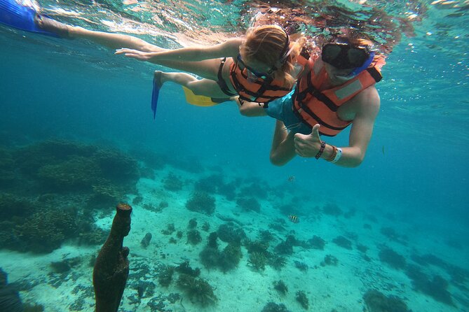3 Hours VIP Semiprivate Tour Isla Mujeres Full Snorkeling Experience - The Boat Reality: Ladder Entry, Balance, and Motion Sickness