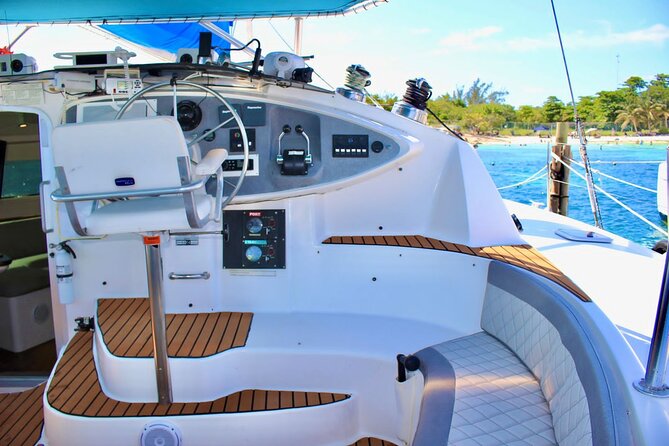 4hrs / 46ft Catamaran Private Charter From Cancun to Isla Mujeres - Price and value: is $1,700 per group worth it?