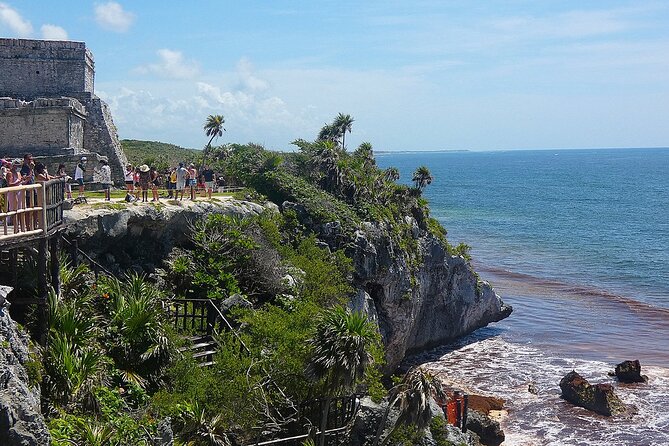 4X1 TOUR Tulum, Coba, Cenote & Playa del Carmen with buffet - Stop 1: Tulum ruins with 45 minutes guided and 45 minutes to roam