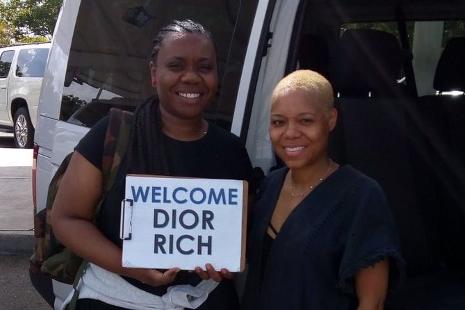 Airport Transfer Cancun - Your private van: AC, insurance, and room for everyone
