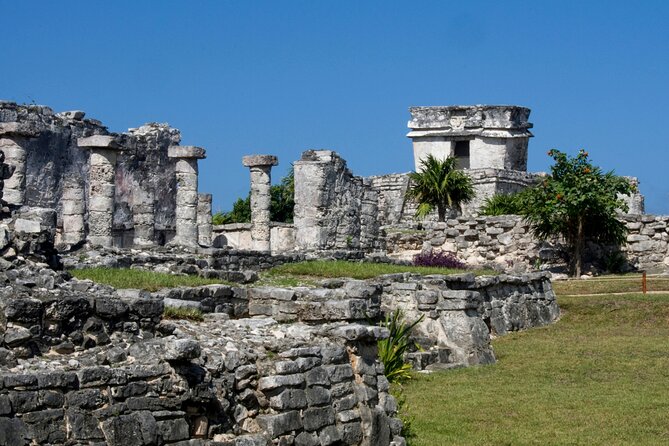 Akumal paradise tour Swimming with Turtles & ancient Tulum Ruins. Lunch included - Tulum Archaeological Site, what you should focus on (and photograph)