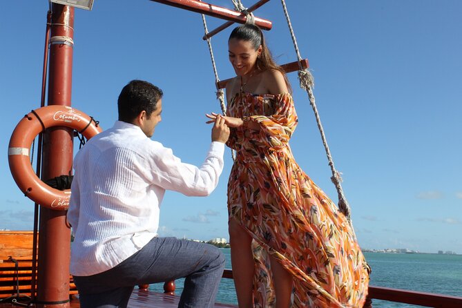 Amazing Romantic Dinner on a Spanish Galeon with Saxophone Music - Open Bar and Saxophone Music: The Romance Engine