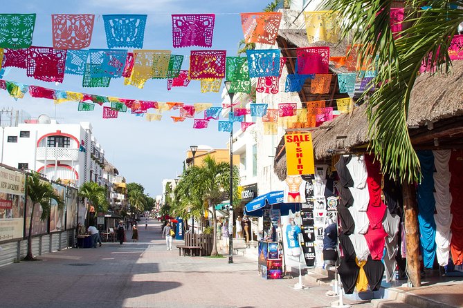 Amazing Tour 4x1 to Coba, Tulum, Cenote & Playa del Carmen. Lunch included - Stop 1: Tulum ruins and the Caribbean-blue setting