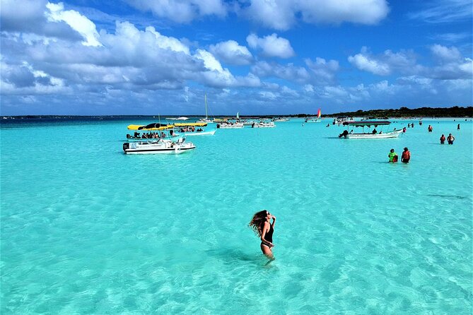 Bacalar 7 Colors Lagoon Full Day Adventure from Cancun - Guide quality, tipping moments, and language expectations