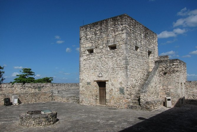 Bacalar Tour From Cancun & Playa del Carmen - Stop 2: Fuerte San Felipe for pirate-era stories and top photos