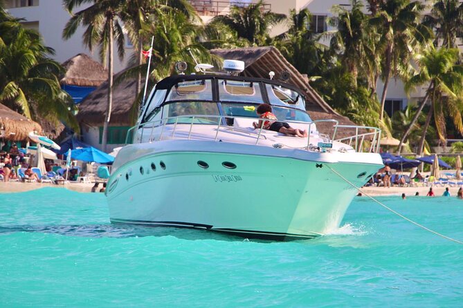 Beautiful Yacht SeaRay 48ft / 15PAX 25P16 - A 48-foot Sea Ray: comfort, capacity, and what that means for your day