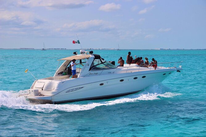 Beautiful Yacht SeaRay 48ft / 15PAX 25P16 - What the crew actually adds to the experience