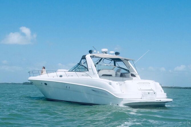 Beautiful Yacht SeaRay 48ft / 15PAX 25P16 - What your day feels like on the water (and what to watch for)