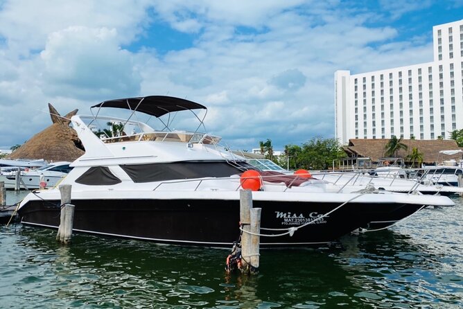 Big Yacht 48ft Rental up to 15 Pax snorkel - Why a 48ft private charter feels different in Cancun