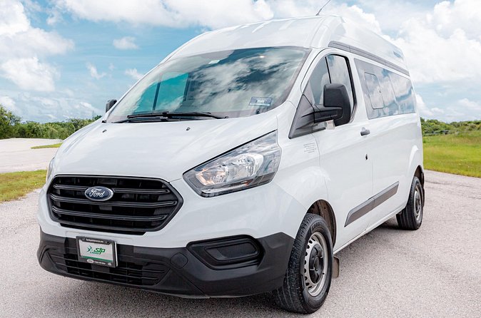 Black Luxury Van from hotels to Cancun Airport - Price and group size: what $75 gets you