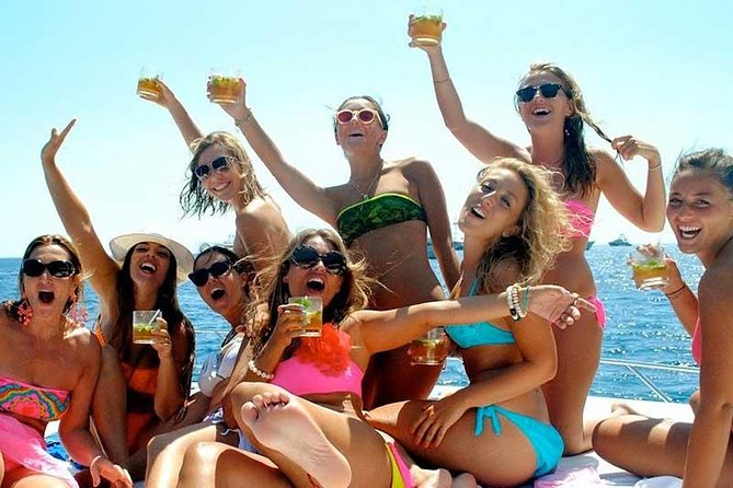 Cancun Adults Only Party Cruise to Isla Mujeres with Open Bar - Entertainment and staff energy: where the best memories tend to come from