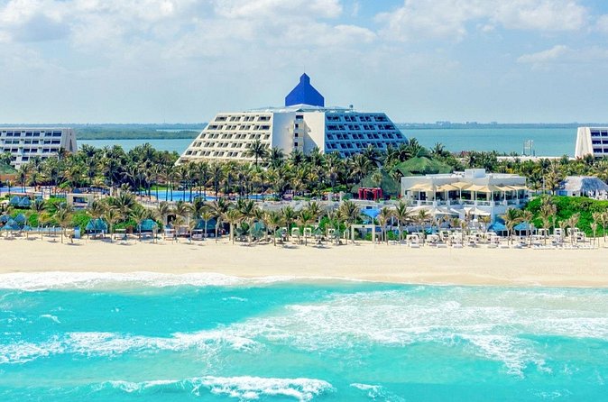Cancun Airport and The Pyramid at Grand Oasis Private Shuttle - Using the transfer to hit Grand Oasis dining at the right time