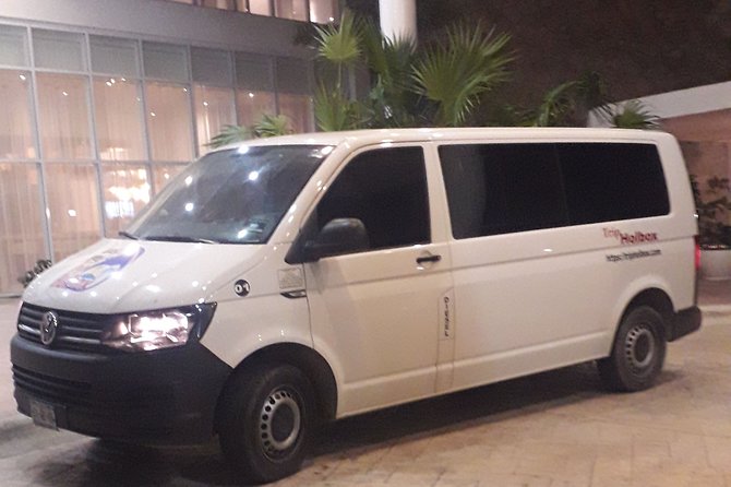 Cancun Airport to Playa del Carmen - The Ride: English-Speaking Driver, Water On Board, Wi-Fi