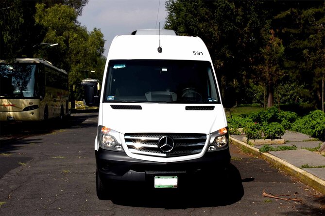 Cancun Airport Transfer - Riding to the Hotel Zone in A/C Comfort
