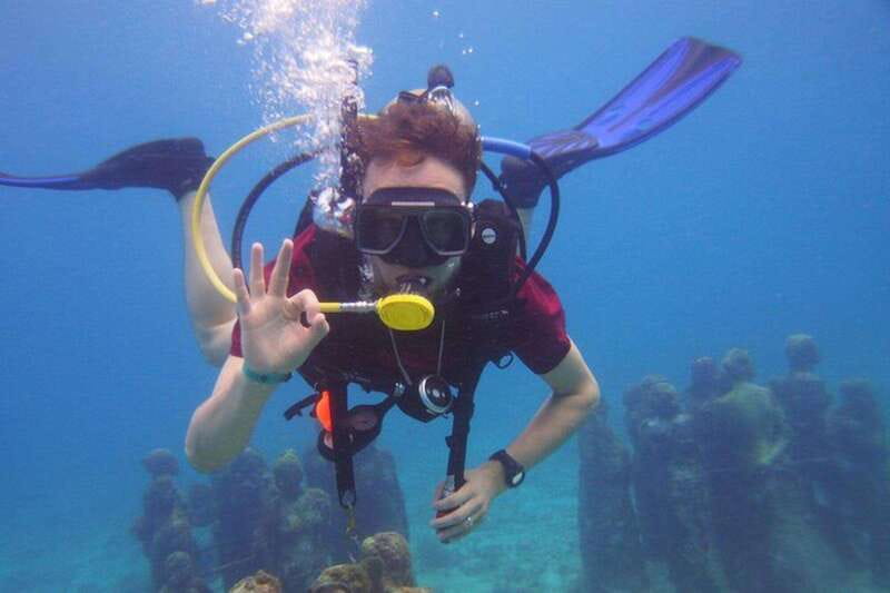Cancun: Beginner Scuba Diving at Underwater Museum - Instruction Style: PADI Coaching That Makes You Safer