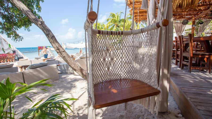 Cancún: Catamaran Tour to Isla Mujeres with Open Bar & Lunch - Catamaran Sailing Time and How the Day Pace Really Feels