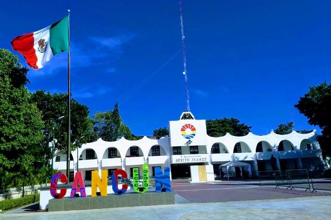 Cancun City Sightseeing and Shopping Tour on a Double Decker bus - Stop 1: Zona Arqueologica El Meco, Mayan ruins with real time