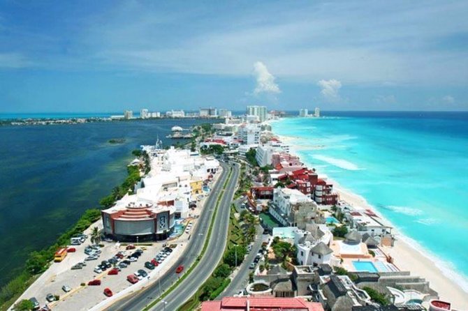 Cancun City Tour by Downtown and Turistic Hightlights on Open Bus - The 5-Hour Route in Plain English