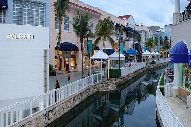 Cancun City Tour, Ruins, fun & adventure! Round Transportation - Playa Delfines and the Cancun letters photo in 20 minutes
