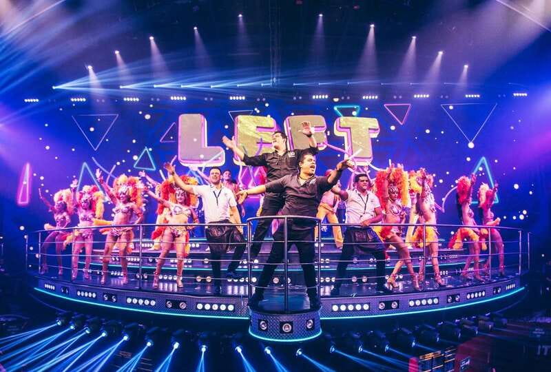 Cancun: Coco Bongo Nightclub Experience - Crowds and visibility: choosing your best spot to actually enjoy the stage