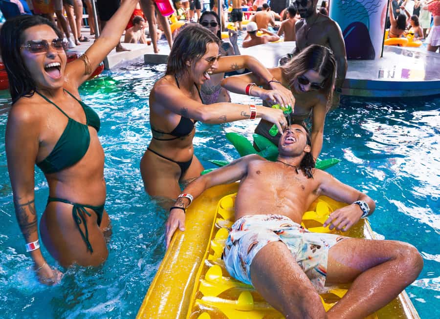 Cancun: Coco Bongo Spring Break Beach Party with Open Bar - Key things to know before you go