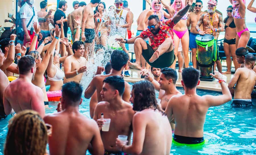 Cancun: Coco Bongo Spring Break Beach Party with Open Bar - Should you book Cancun’s Coco Bongo Spring Break Beach Party?