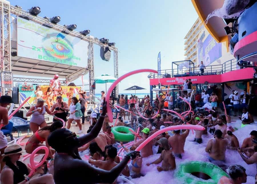 Cancun: Coco Bongo Spring Break Beach Party with Open Bar - Who this experience is best for, and who should think twice