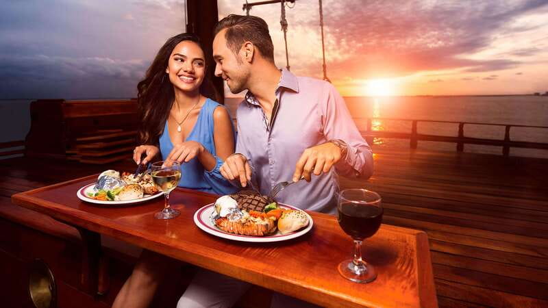 Cancun: Columbus The Romantic Dinner Cruise - Dinner Onboard: Surf and Turf, Lobster, Ribeye, or Vegetarian
