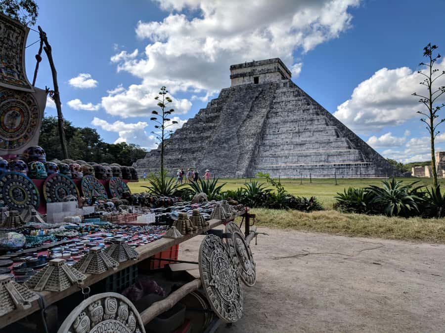 Cancun: Exclusive sunrise at Chichen Itza with an expert guide - The morning game plan at Chichén Itzá: what you do with those 2.5 hours