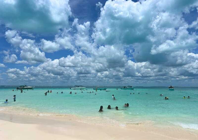 Cancun: Isla Mujeres Catamaran with buffet, drinks & snorkel - Sailing Time and the Open Bar Mood