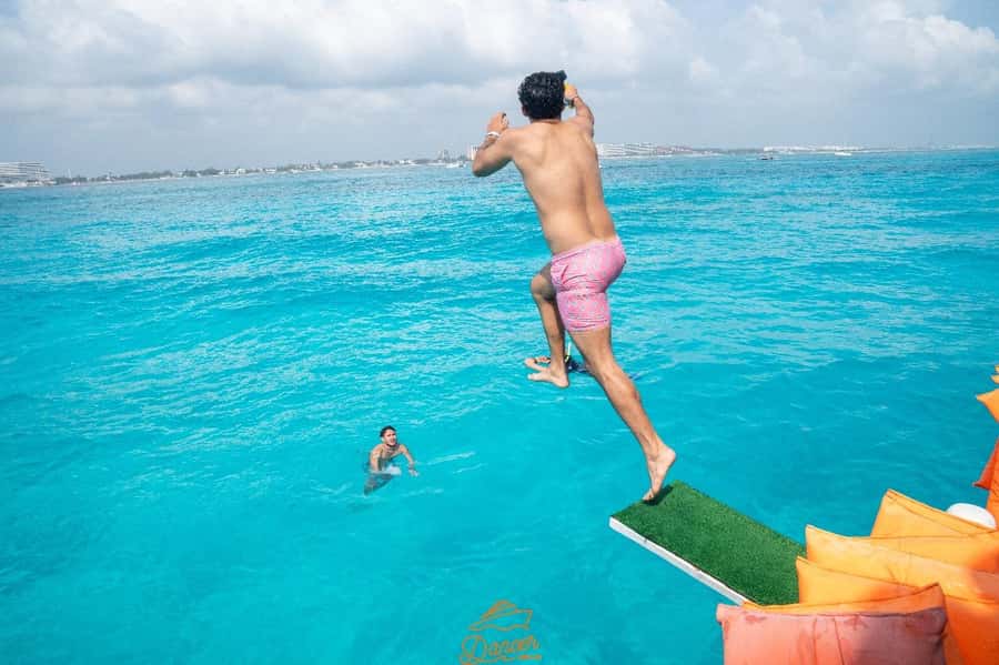Cancun: Isla Mujeres Full Day Dancer Cruise - The Open-Water Swim Break: Ocean Time Between Stops