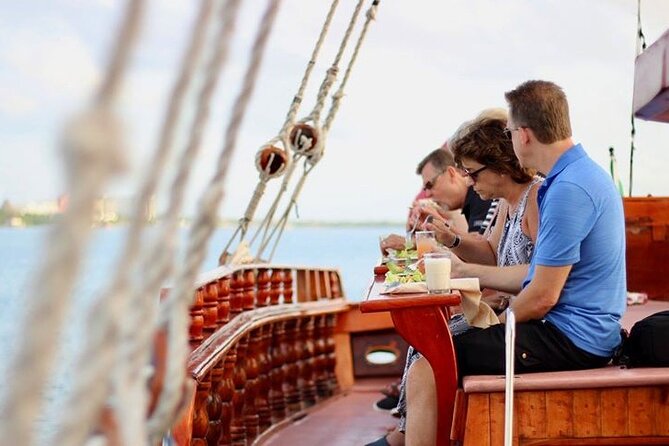 Cancun Lagoon Sunset Sailing Trip aboard classic Galeón with Dinner and Free bar - Leaving and returning: how the timing works on the water