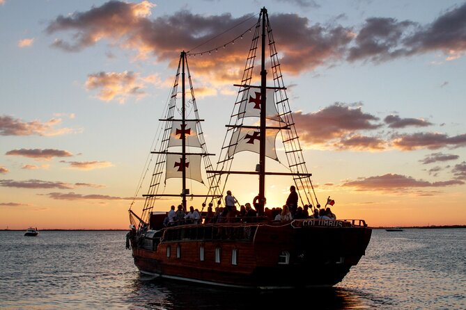 Cancun Lagoon Sunset Sailing Trip aboard classic Galeón with Dinner and Free bar - Price and value, plus the $20 dock fee that needs budgeting