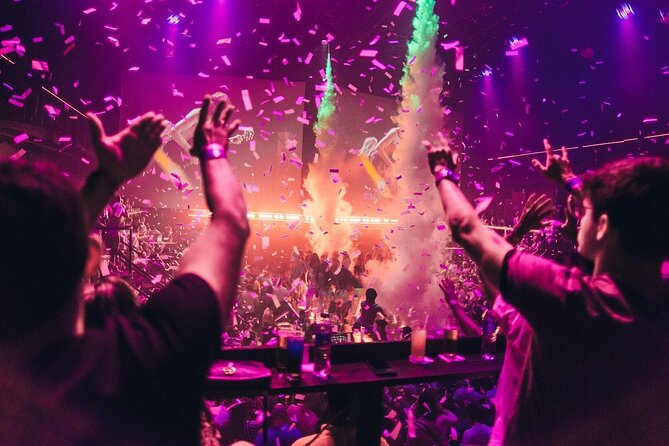Cancun Night Combo: Taco & Beer Tour and Coco Bongo Show & Drinks - Coco Bongo Cancun: the show plus five included drinks