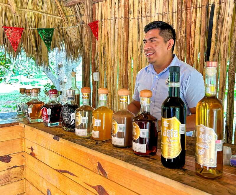 Cancun: Private Chichen Itza Tour, Cenote Swim, & Lunch - Valladolid Magic Town option: cobblestones, quick shopping, and a real detour