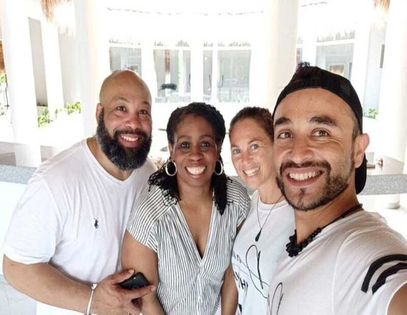 Cancun: Salsa/Bachata Group Class - Outdoors in the sun: plan like a dancer, not a tourist