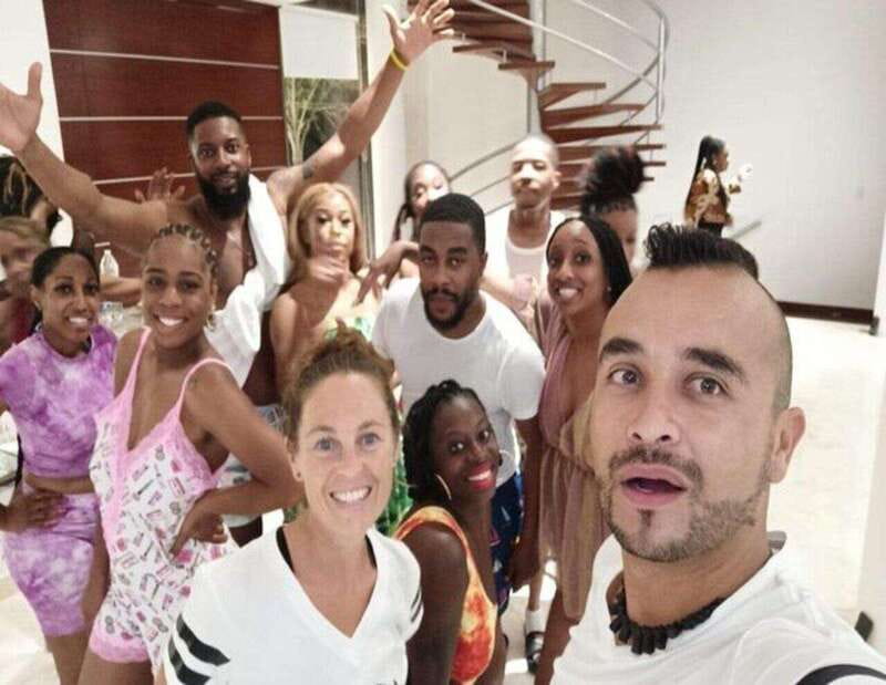 Cancun: Salsa/Bachata Group Class - Where you meet in Cancun: the flagpole trick