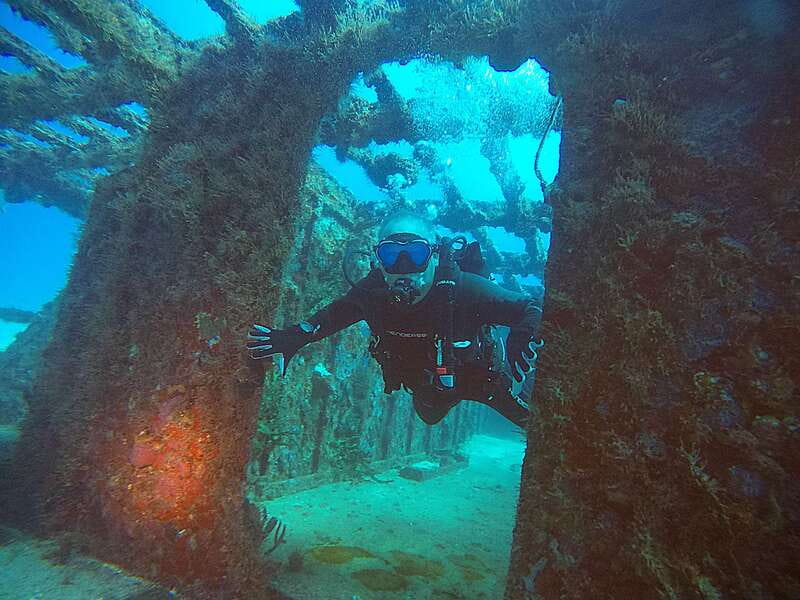 Cancun: Scuba Diving for Certified Divers, 3 options to dive - Safety and support: what Carlos and the team focus on before you go in