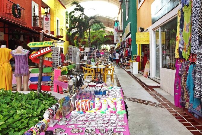 Cancun Shopping Private Guided Tour & City Sightseeing - Mercado 28 for Souvenirs and Snacks With Local Energy