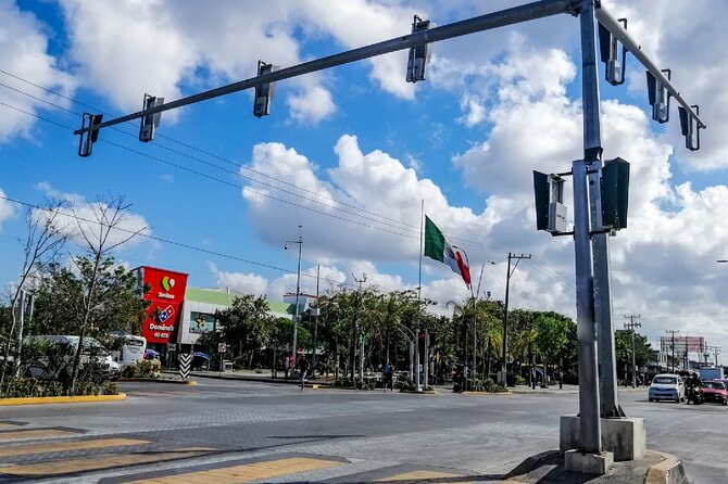 Cancun Shopping Private Guided Tour & City Sightseeing - La Isla Shopping Village: A Mall Experience, With Real Choices