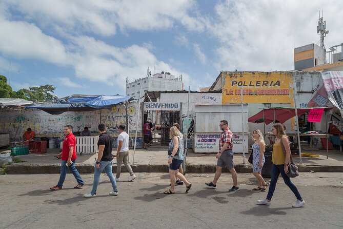 Cancun Street Food, Urban Art and Local Market Experience - Stop 1 in Cancun: four street-food spots and five big flavor hits