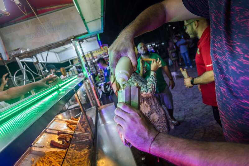Cancún: Taco & Local Beer Tasting Tour with transportation - Mariachi Moments and Dancing, the Fun Side of Mexican Night Life