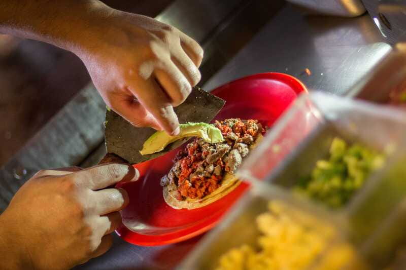 Cancún: Taco & Local Beer Tasting Tour with transportation - Dessert and the End of the Night Market Vibe