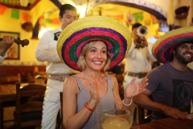 Cancun Taco Tour, Local Beer and Night Market with Transportation - Stop 4: Parque de las Palapas churros, plus time for real downtown atmosphere