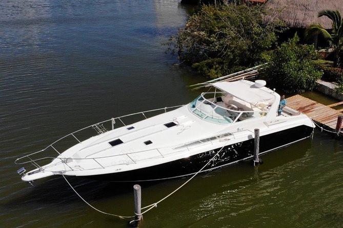 Cancun yachts rental BEATIFUL YACHT 46FT, 15 PAX MAX 25P6 - BYOB and On-Board Comfort: The Day Feels Like Your Own Party