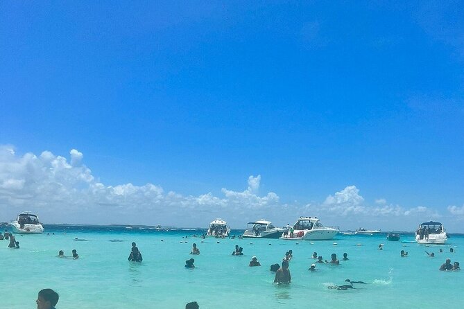 Catamaran Cancun to Isla mujeres Lunch OpenBar and Snorkeling - Stop 1 at MUSA: the chaacmol reef snorkeling sprint and picture time