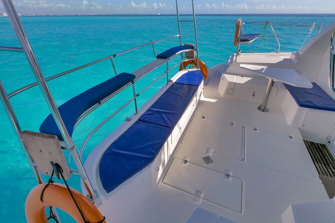 Catamaran Cancun to Isla mujeres Lunch OpenBar and Snorkeling - Meeting point and getting picked up from the hotel zone