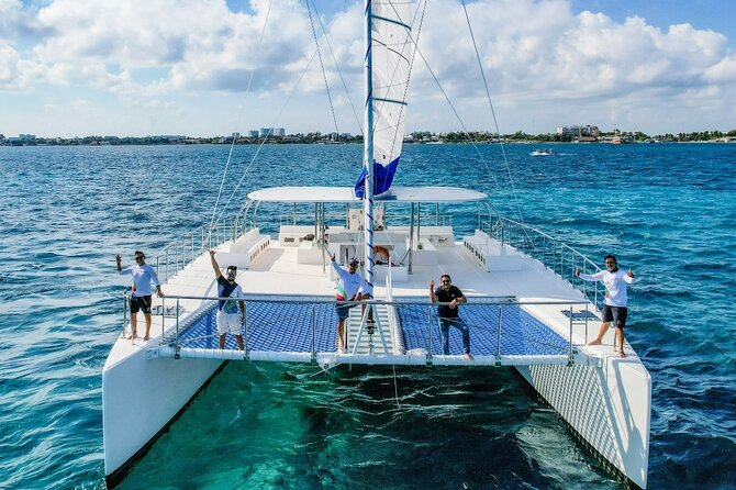 Catamaran Cruise to Isla Mujeres with Snorkeling and Lunch - Lunch Buffet on the Beach Club, and Why It Matters
