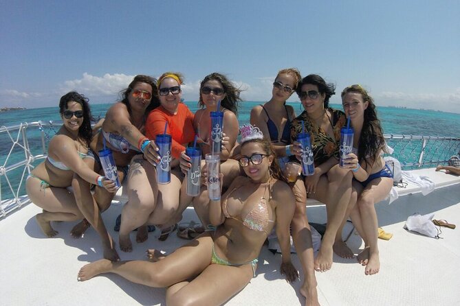 Catamaran Party Boat Cancun - Open Bar and Live DJ: What the Party Really Looks Like