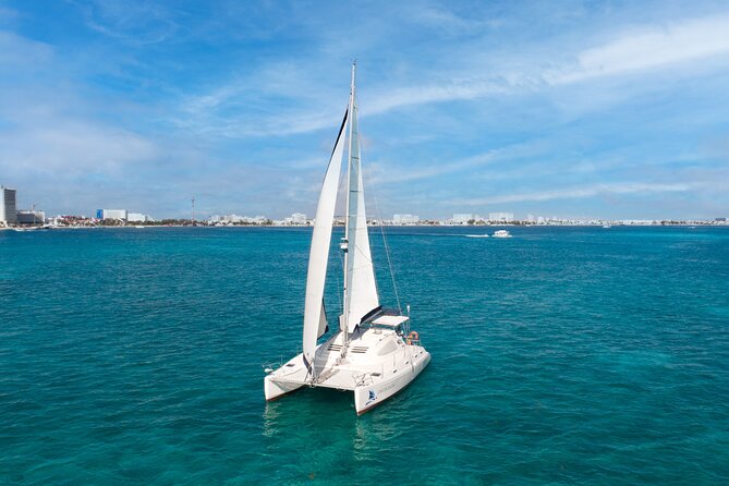 Catamaran Snorkeling with Openbar & Lunch Cancun to Isla Mujeres - Crew, safety, and comfort: what to expect on a moving boat